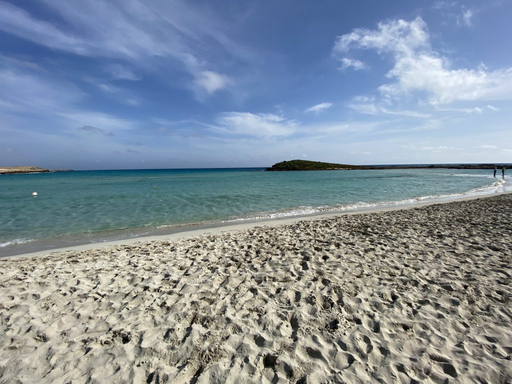 Παραλίες Κύπρου nissi beach nonstoptravellers